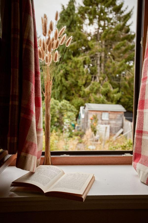 Crossroads Cottage Дръмнадрочит Екстериор снимка