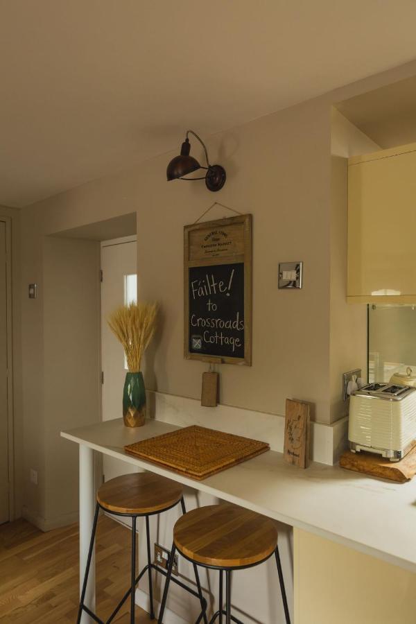 Crossroads Cottage Дръмнадрочит Екстериор снимка